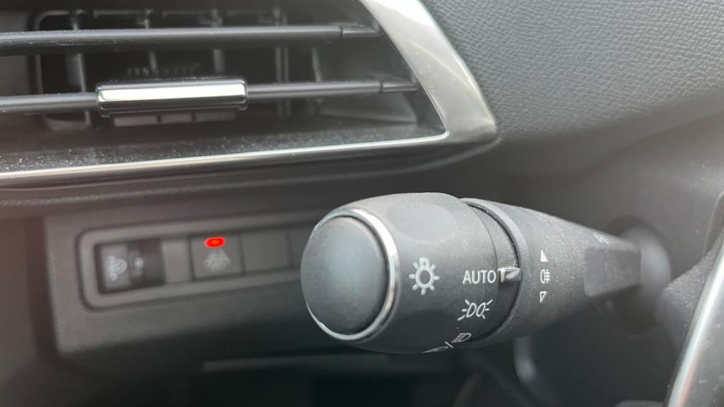 PEUGEOT 3008  1.5 BlueHDi S&S - 130 - EAT8  II  Allure Pack PHASE 2