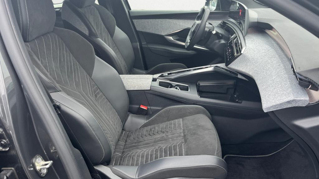 Nouvelle PEUGEOT 5008  1.2i Hybrid - 145 - e-DCS6  III 2024 GT 