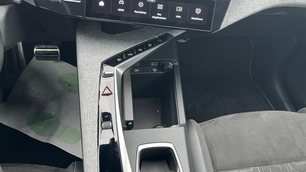 Nouvelle PEUGEOT 5008  1.2i Hybrid - 145 - e-DCS6  III 2024 GT 