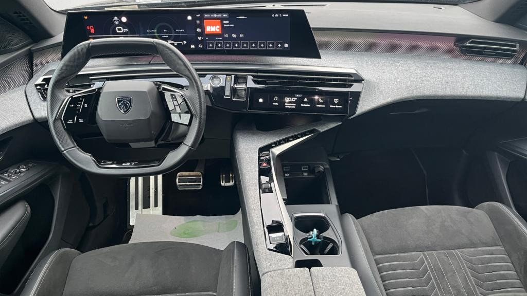 Nouvelle PEUGEOT 5008  1.2i Hybrid - 145 - e-DCS6  III 2024 GT 