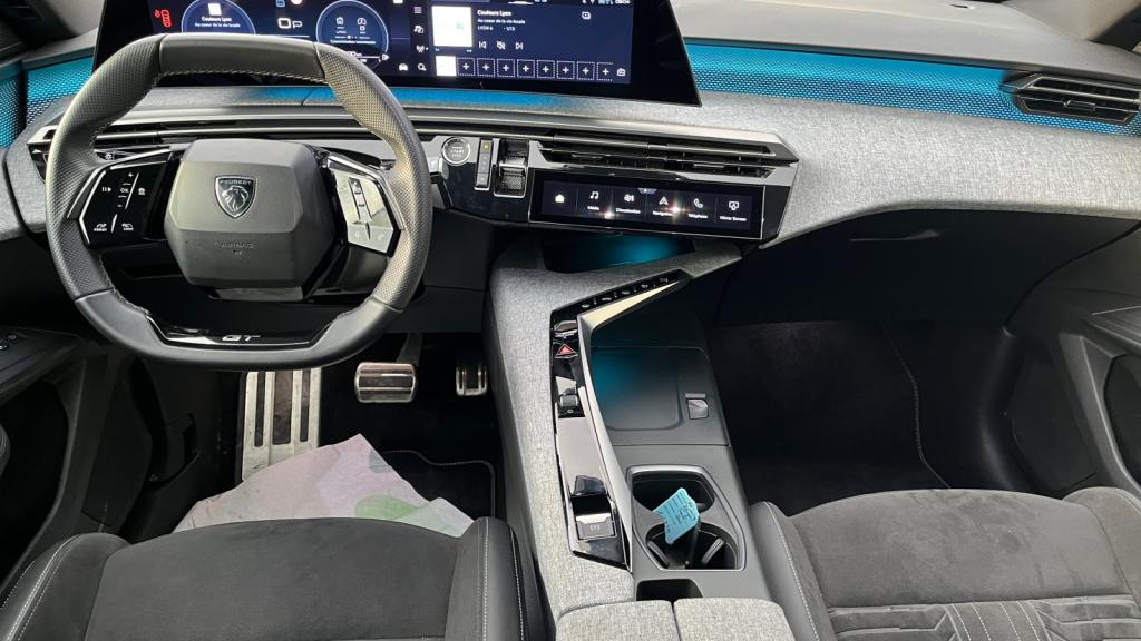 Nouvelle PEUGEOT 5008 Hybrid 145 e-DCS6  III GT - Sellerie Alcantara REFLECTION - 7 Places