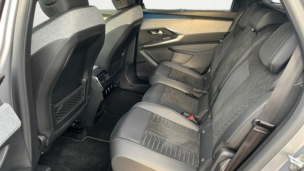 Nouvelle PEUGEOT 5008 Hybrid 145 e-DCS6  III GT - Sellerie Alcantara REFLECTION - 7 Places