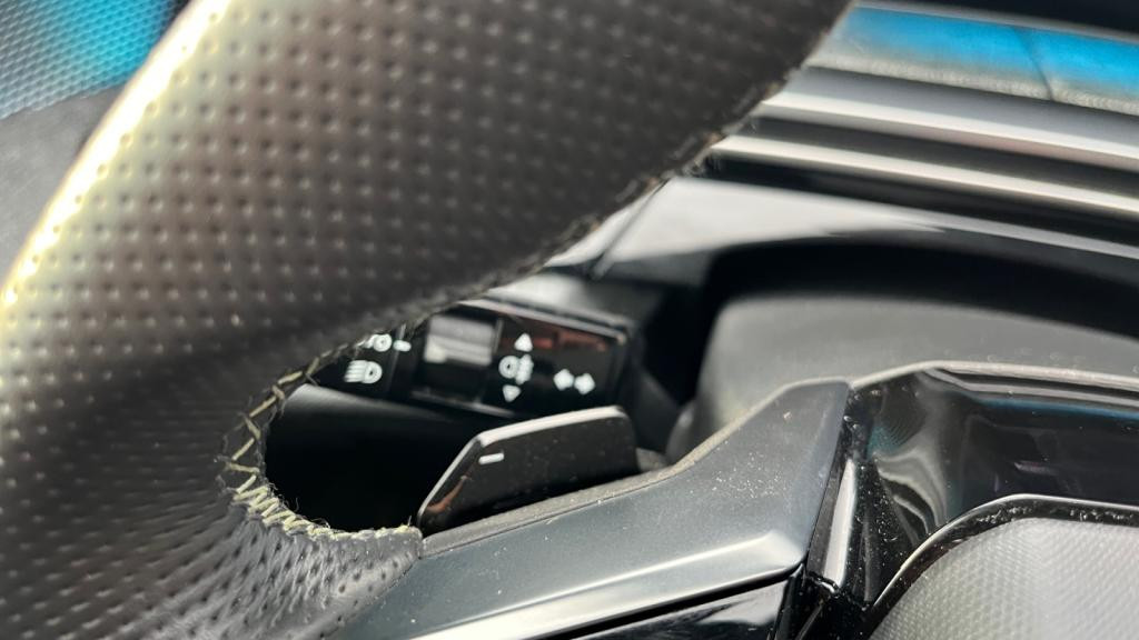 Nouvelle PEUGEOT 5008 Hybrid 145 e-DCS6  III GT - Sellerie Alcantara REFLECTION - 7 Places