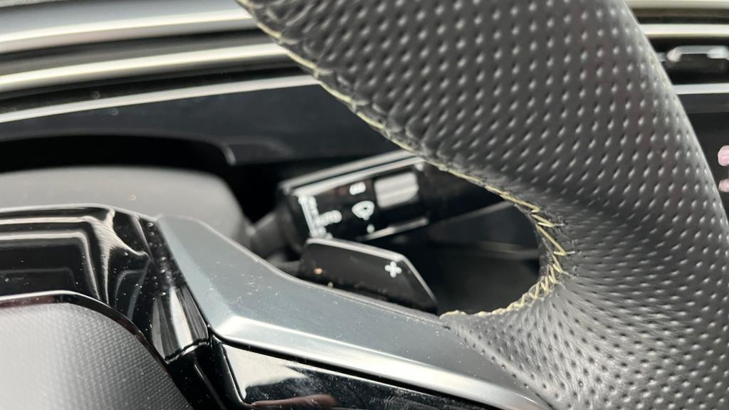 Nouvelle PEUGEOT 3008  1.2i Hybrid - 145 - e-DCS6  III 2024 GT 