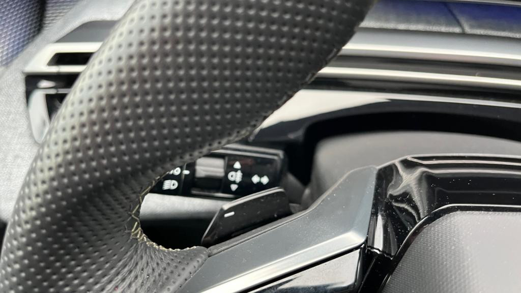 Nouvelle PEUGEOT 3008  1.2i Hybrid - 145 - e-DCS6  III 2024 GT 