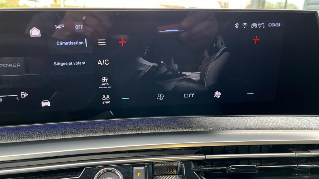 Nouvelle PEUGEOT 3008  1.2i Hybrid - 145 - e-DCS6  III 2024 GT 