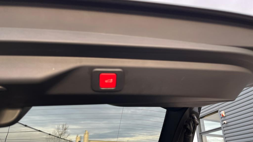 Nouvelle PEUGEOT 3008  1.2i Hybrid - 145 - e-DCS6  III 2024 GT 