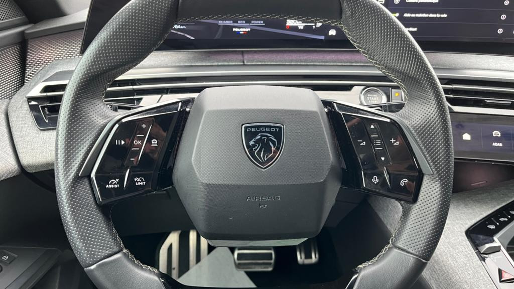 Nouvelle PEUGEOT 3008 Hybrid 145 e-DCS6  III GT - Sellerie Alcantara REFLECTION
