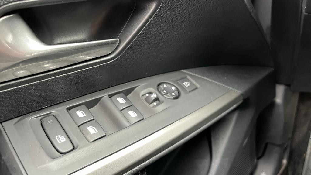 Nouvelle PEUGEOT 3008  1.2i Hybrid - 145 - e-DCS6  III 2024 Allure 