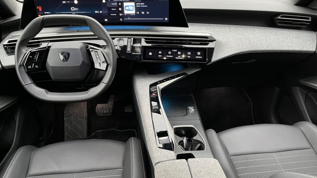 Nouvelle PEUGEOT 3008  1.2i Hybrid - 145 - e-DCS6  III 2024 Allure 