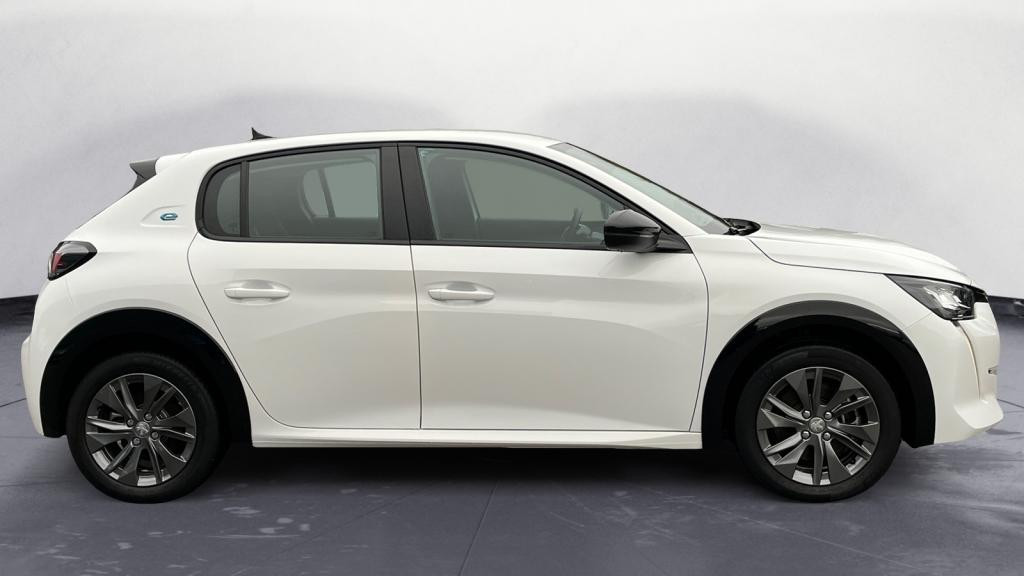 Nouvelle PEUGEOT 208 e- - 136  II BERLINE Active Pack