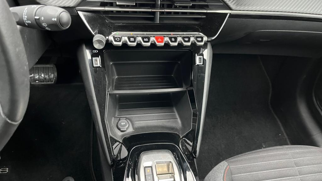 Nouvelle PEUGEOT 208 e- - 136  II BERLINE Active Pack