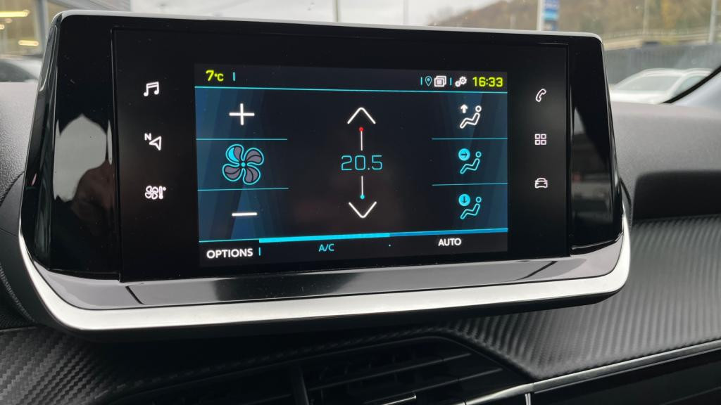 Nouvelle PEUGEOT 208 e- - 136  II BERLINE Active Pack