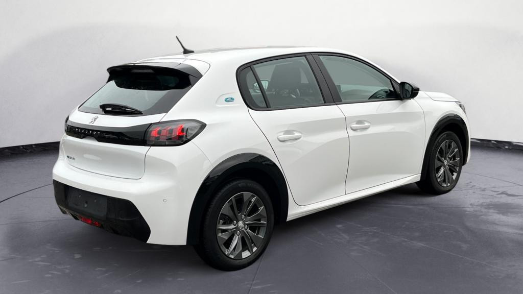 Nouvelle PEUGEOT 208 e- - 136  II BERLINE Active Pack