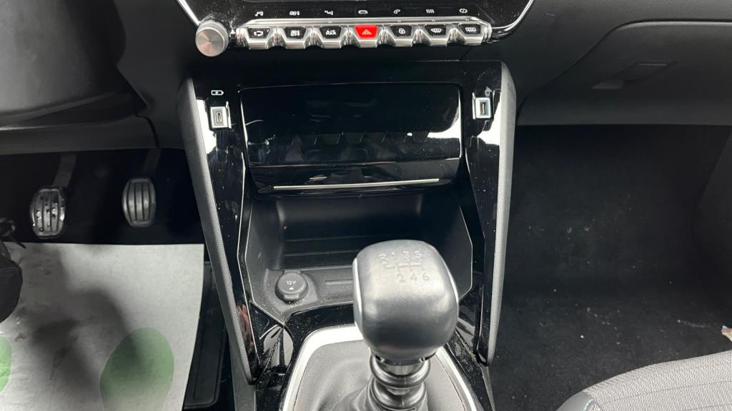 Nouvelle PEUGEOT 2008  1.2i PureTech 12V S&S - 100  II Allure Pack