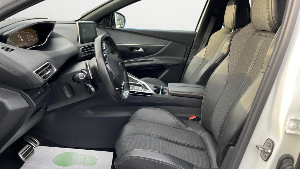 PEUGEOT 3008 1.5 BlueHDi S&S - 130 - BV EAT8  II GT Line