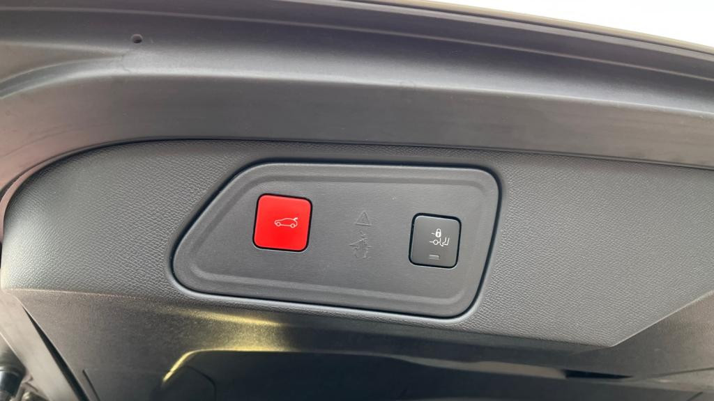 PEUGEOT 3008 1.5 BlueHDi S&S - 130 - BV EAT8  II GT Line