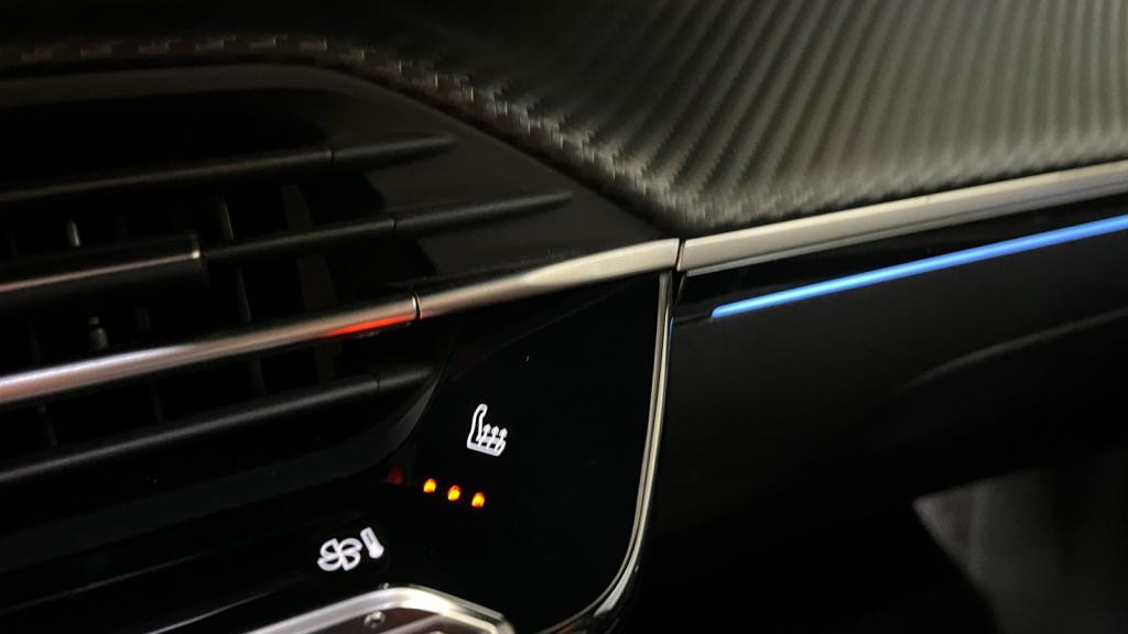 Nouvelle PEUGEOT 2008 Hybrid 145 e-DCS6 GT - Pack Alcantara Executive - Pack Vision & Navigation & Drive Assiste