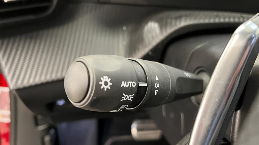 Nouvelle PEUGEOT 2008 Hybrid 145 e-DCS6 GT - Pack Alcantara Executive - Pack Vision & Navigation & Drive Assiste