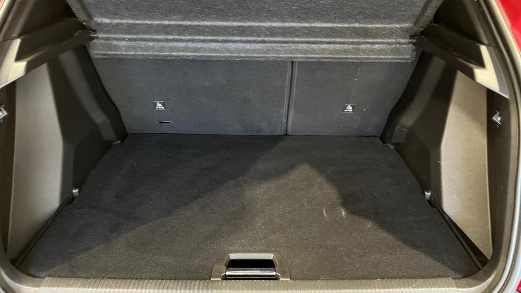 Nouvelle PEUGEOT 2008 Hybrid 145 e-DCS6 GT - Pack Alcantara Executive - Pack Vision & Navigation & Drive Assiste