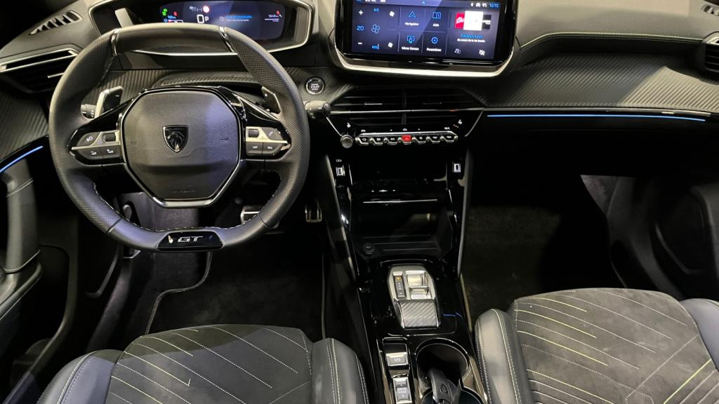 Nouvelle PEUGEOT 2008 Hybrid 145 e-DCS6 GT - Pack Alcantara Executive - Pack Vision & Navigation & Drive Assiste