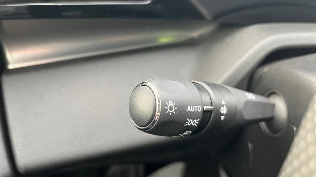 Nouvelle PEUGEOT 308 SW 1.2i Hybrid - 145 - e-DCS6  III SW BREAK GT