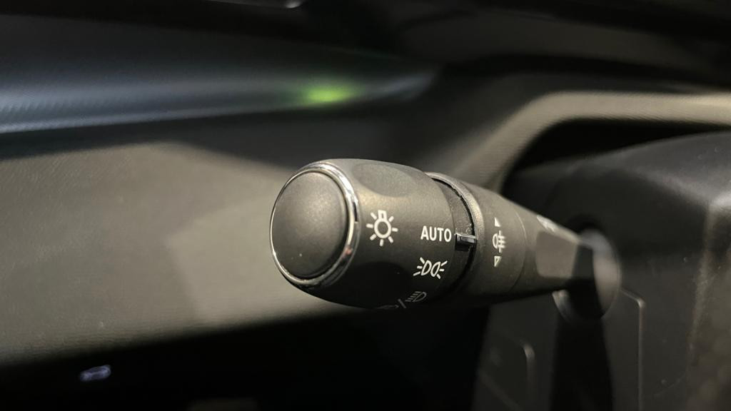 Nouvelle PEUGEOT 308 SW 1.5 BlueHDi S&S - 130 - EAT8  III SW BREAK GT 