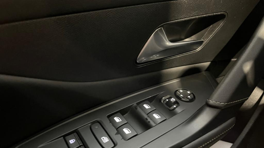 Nouvelle PEUGEOT 308 SW 1.5 BlueHDi S&S - 130 - EAT8  III SW BREAK GT 