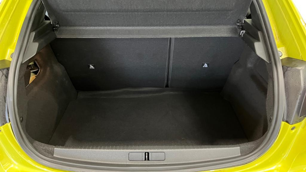 Nouvelle PEUGEOT 208  1.2i PureTech 12V S&S - 100  II BERLINE Active PHASE 2