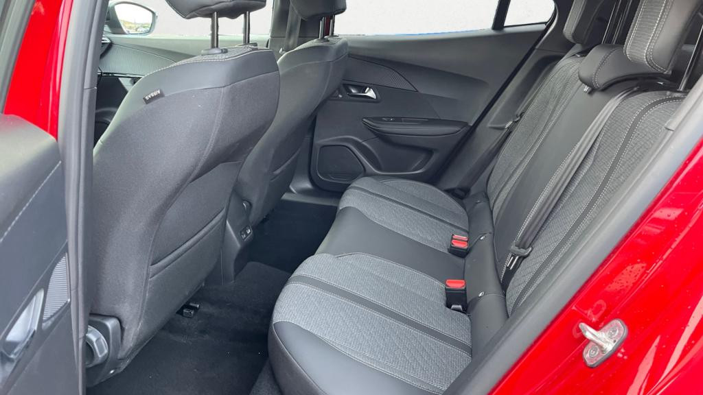 Nouvelle PEUGEOT 2008  1.2i PureTech 12V S&S - 100  II Allure PHASE 2