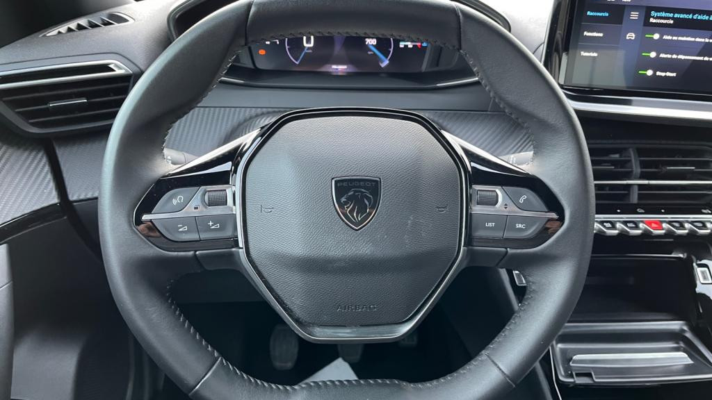 Nouvelle PEUGEOT 2008  1.2i PureTech 12V S&S - 100  II Allure PHASE 2