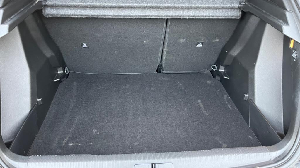 Nouvelle PEUGEOT 2008  1.2i PureTech 12V S&S - 100  II Allure PHASE 2