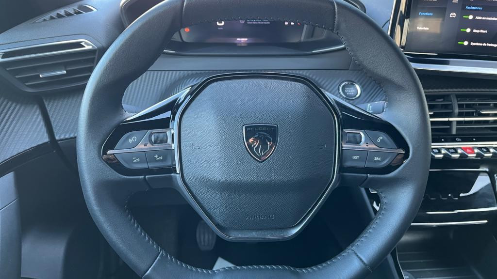 Nouvelle PEUGEOT 2008  1.2i PureTech 12V S&S - 100  II Allure PHASE 2