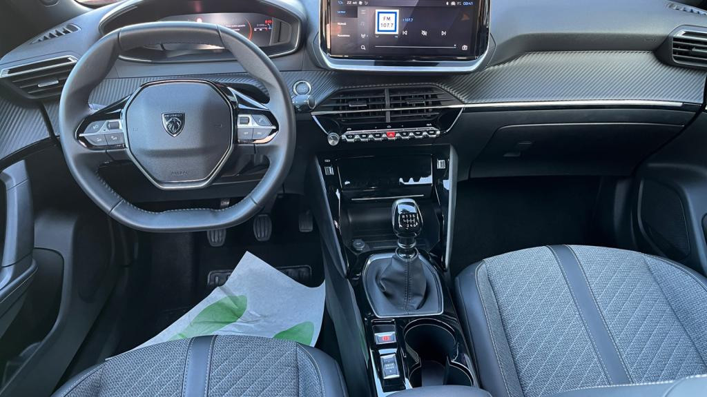 Nouvelle PEUGEOT 2008  1.2i PureTech 12V S&S - 100  II Allure PHASE 2