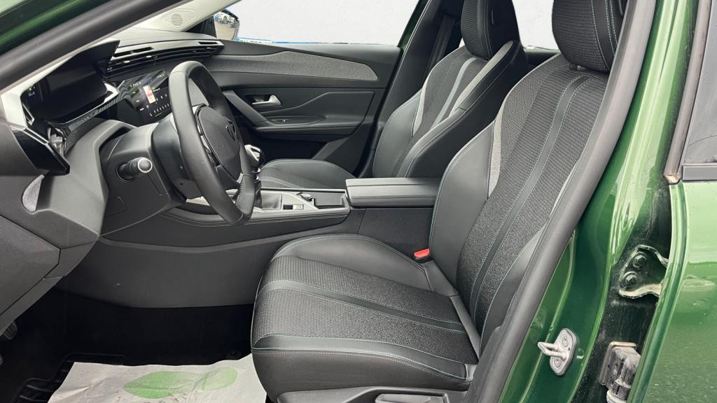 Nouvelle PEUGEOT 308  1.2i PureTech 12V S&S - 130  III BERLINE Allure