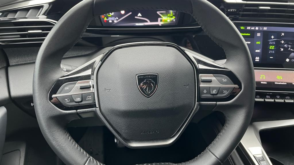 Nouvelle PEUGEOT 308  1.2i PureTech 12V S&S - 130  III BERLINE Allure