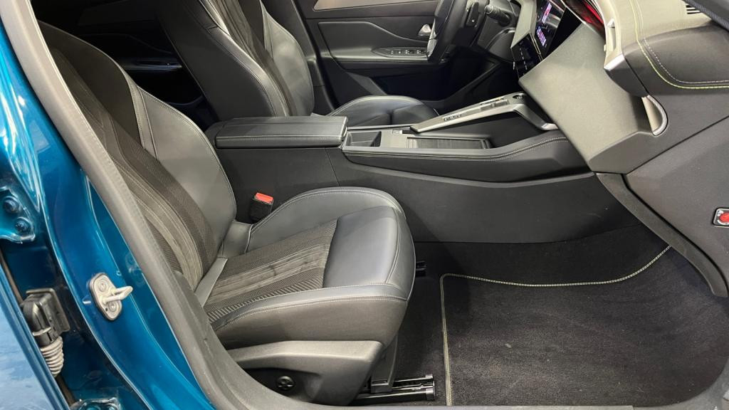 Nouvelle PEUGEOT 408 PHEV 225 e-EAT8 GT - Caméra 360 - Attelage - Sièges Electriques