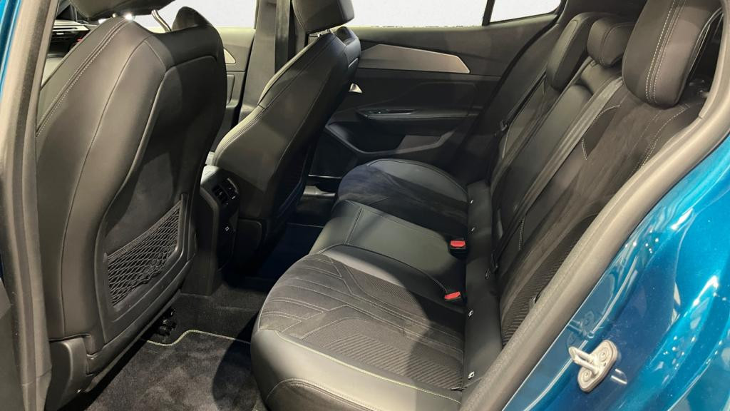 Nouvelle PEUGEOT 408 PHEV 225 e-EAT8 GT - Caméra 360 - Attelage - Sièges Electriques