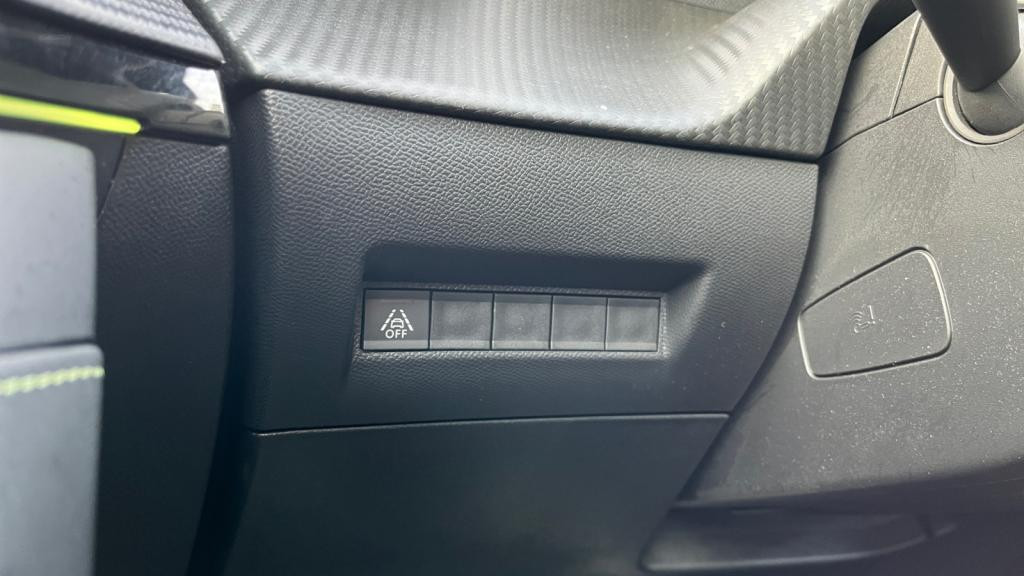 PEUGEOT 208  1.5 BlueHDi S&S - 100  II  BERLINE GT