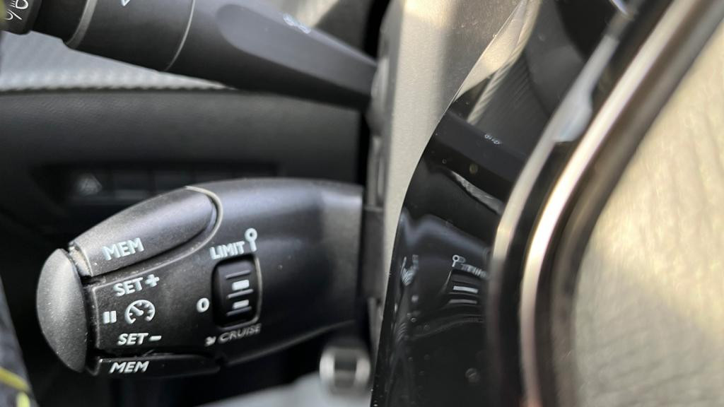 PEUGEOT 208  1.5 BlueHDi S&S - 100  II  BERLINE GT