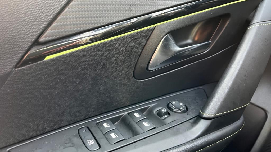 PEUGEOT 208  1.5 BlueHDi S&S - 100  II  BERLINE GT