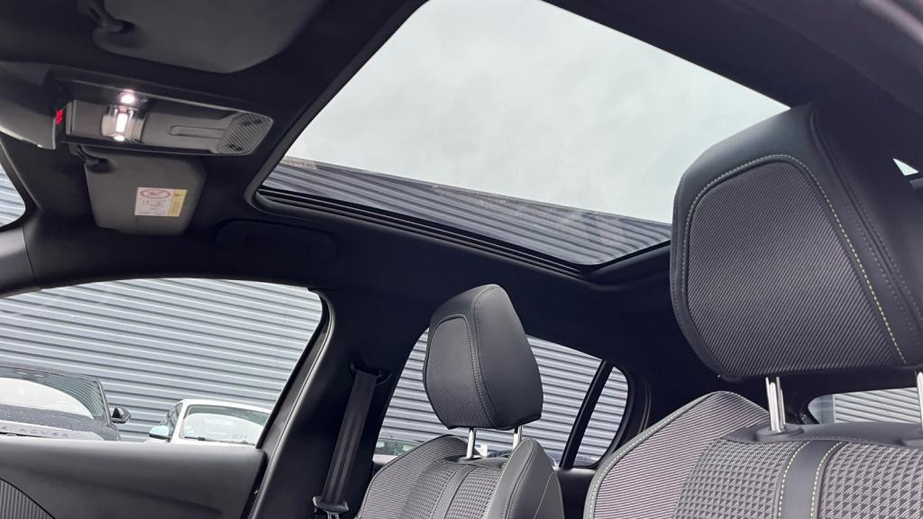 PEUGEOT 208 BlueHDi 100 II GT - Toit Panoramique - Caméra