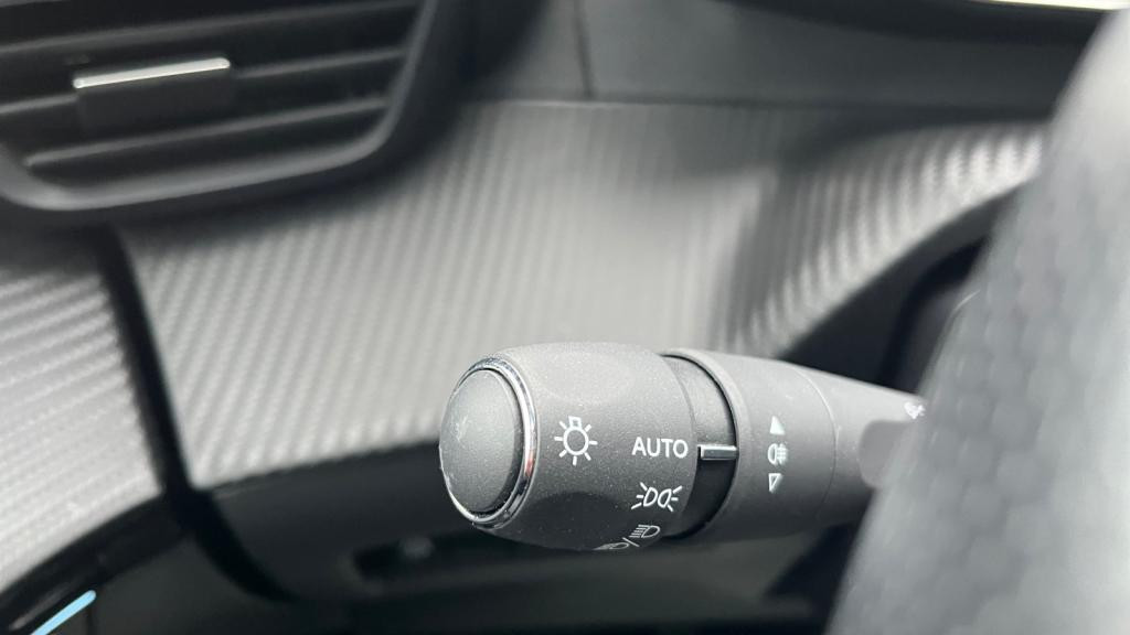 PEUGEOT 208 BlueHDi 100 II GT - Toit Panoramique - Caméra