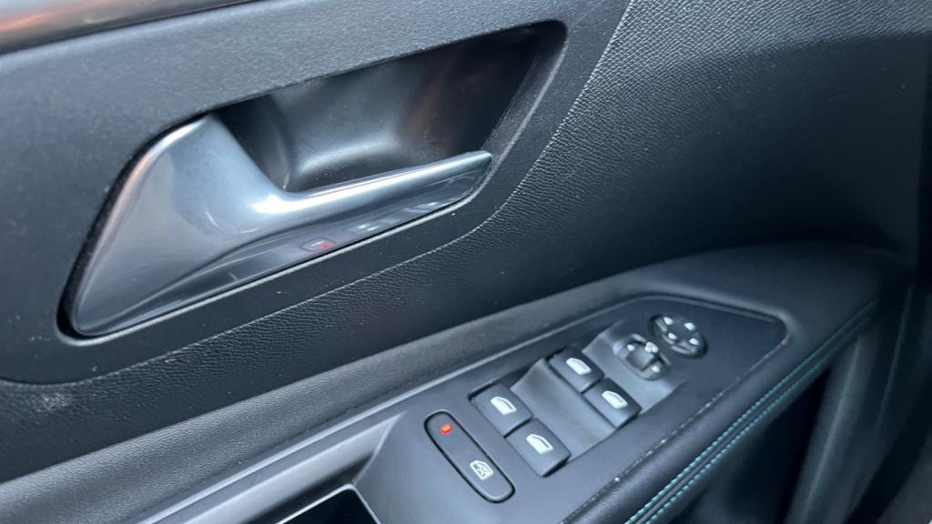 PEUGEOT 3008  1.5 BlueHDi S&S - 130  II Allure PHASE 2