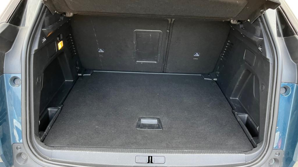 Nouvelle PEUGEOT 3008 PureTech 130 EAT8 II Allure Pack - Hayon Mains Libres - Radars AV