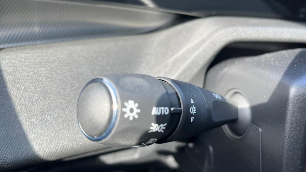 Nouvelle PEUGEOT 308 PureTech 130 EAT8 III GT - Toit Ouvrant - Visio 360 - Pack Alcantara