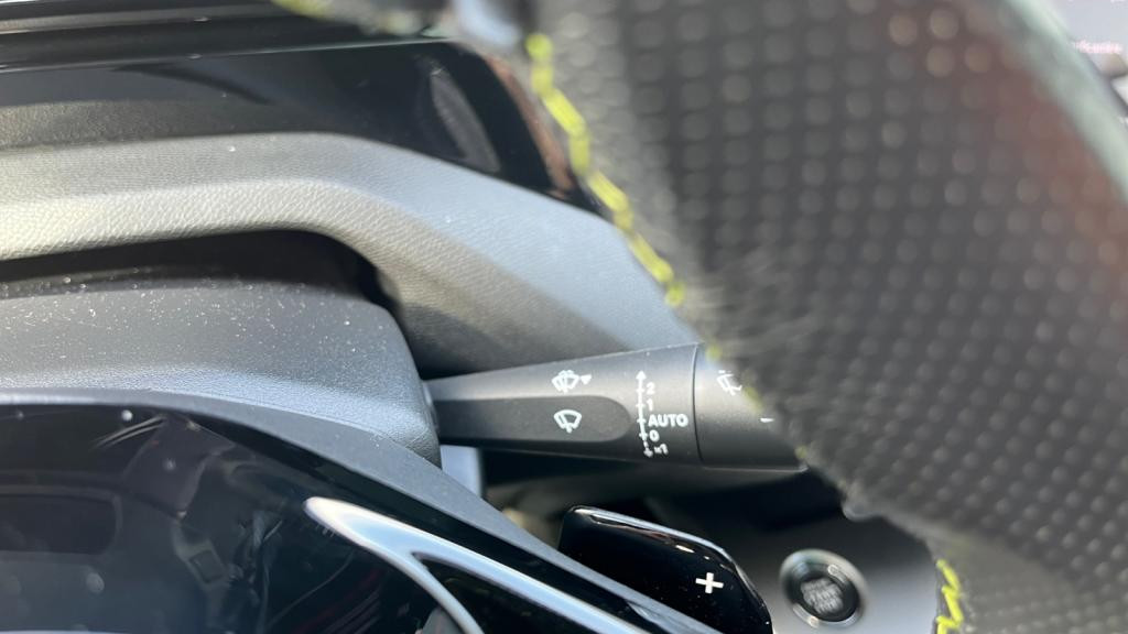 Nouvelle PEUGEOT 308 PureTech 130 EAT8 III GT - Toit Ouvrant - Visio 360 - Pack Alcantara