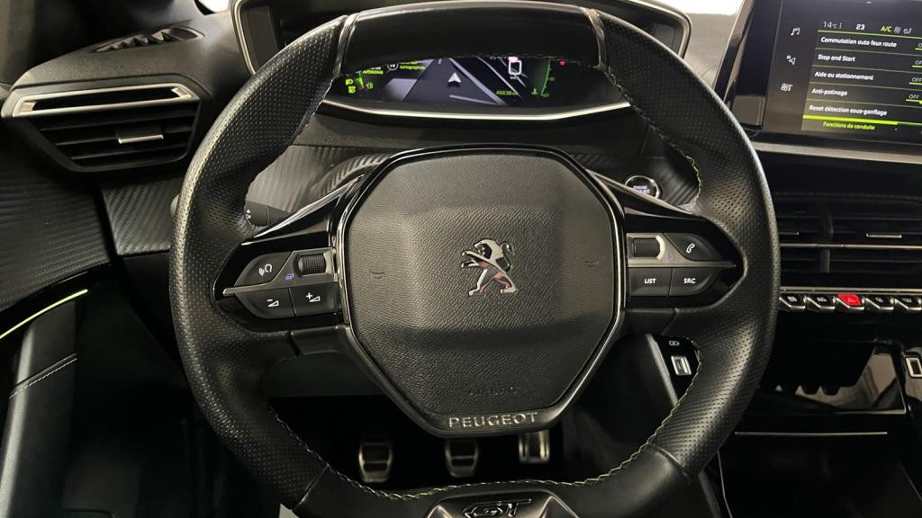 Nouvelle PEUGEOT 208 BlueHDi 100 II  GT - Toit Panoramque - Sièges Avant Chauffants