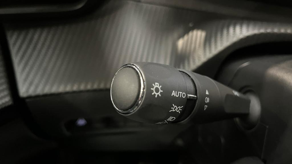 Nouvelle PEUGEOT 208 BlueHDi 100 II  GT - Toit Panoramque - Sièges Avant Chauffants