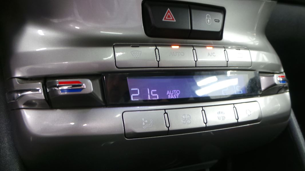 PEUGEOT 208 1.6 E-HDI115 FAP XY 3P